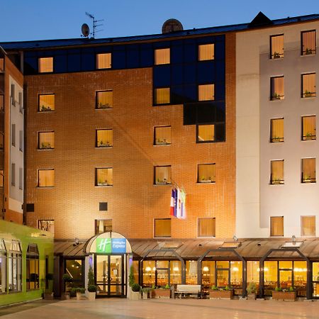 Holiday Inn Express Arras By Ihg Εξωτερικό φωτογραφία