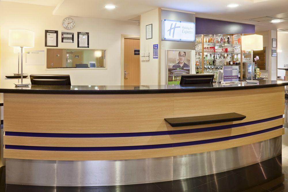 Holiday Inn Express Arras By Ihg Εξωτερικό φωτογραφία