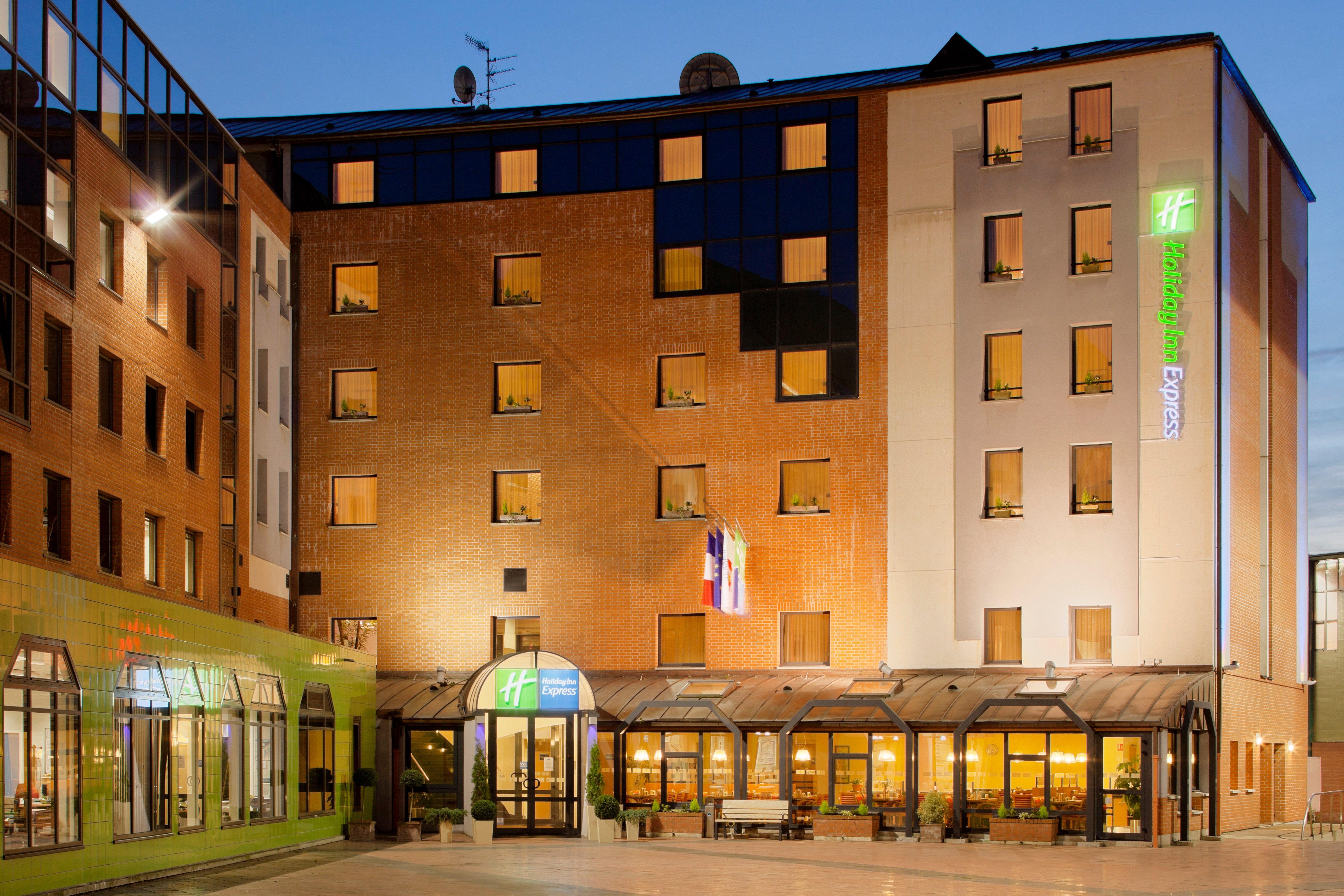 Holiday Inn Express Arras, An Ihg Hotel Εξωτερικό φωτογραφία