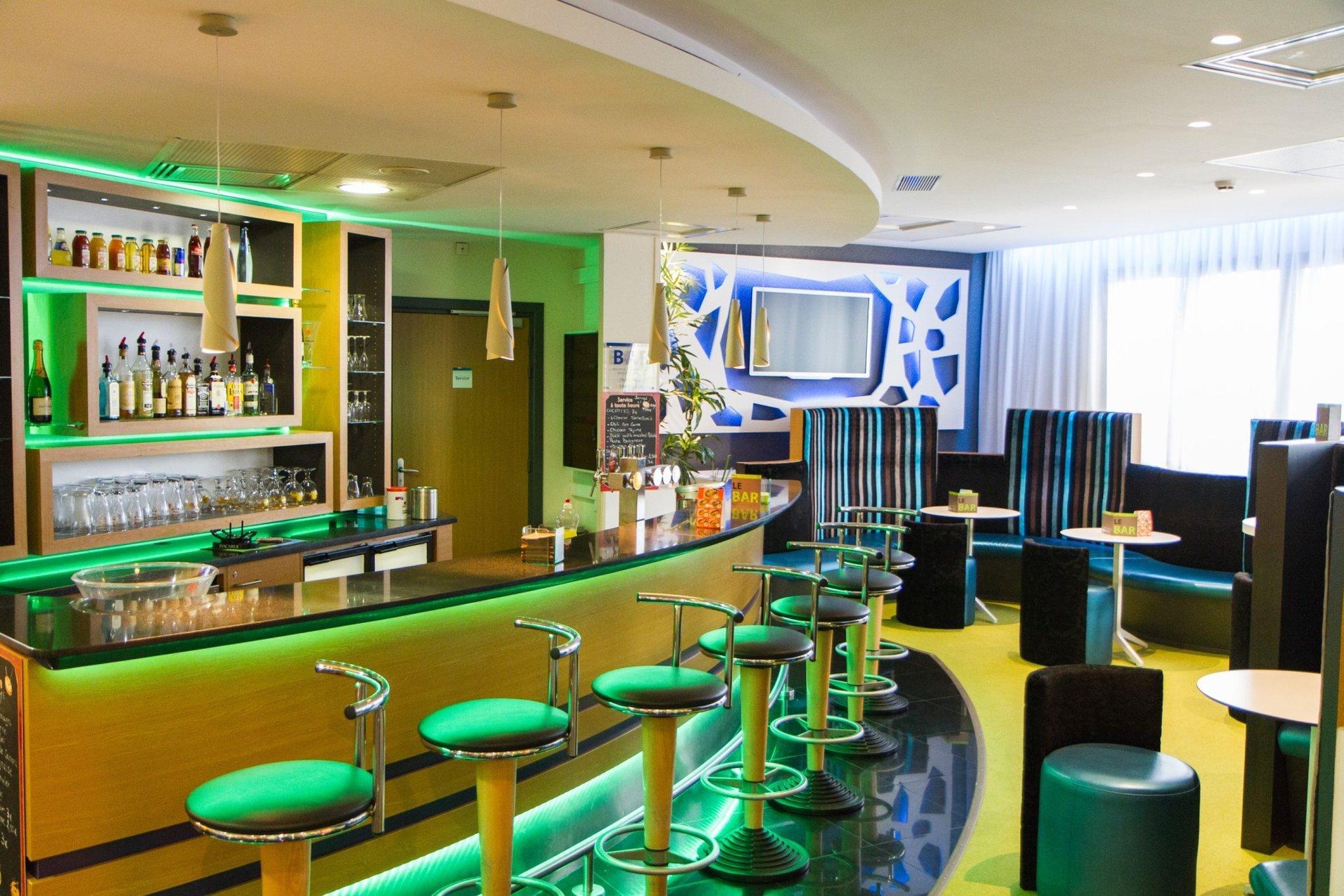 Holiday Inn Express Arras, An Ihg Hotel Εξωτερικό φωτογραφία