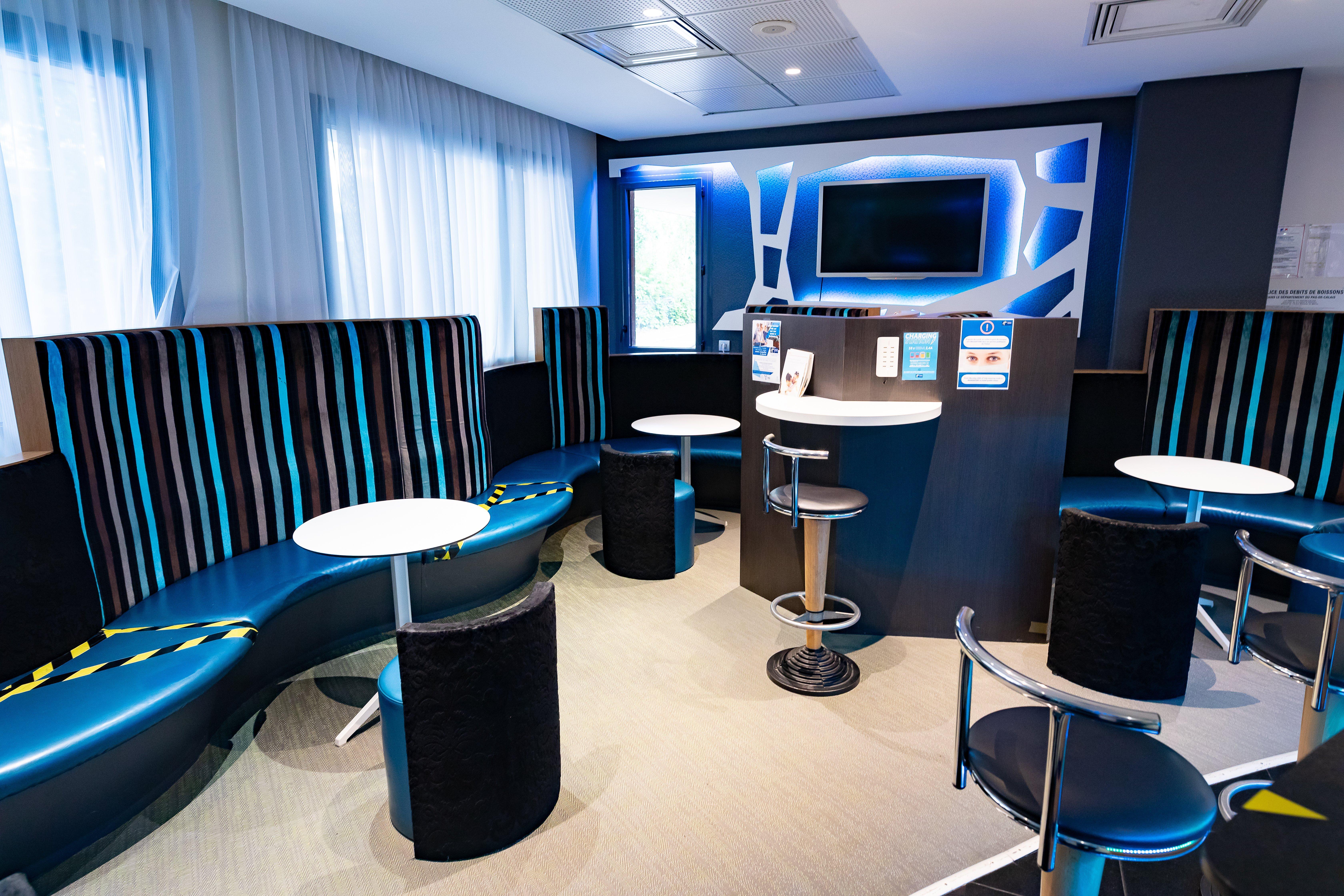 Holiday Inn Express Arras By Ihg Εξωτερικό φωτογραφία
