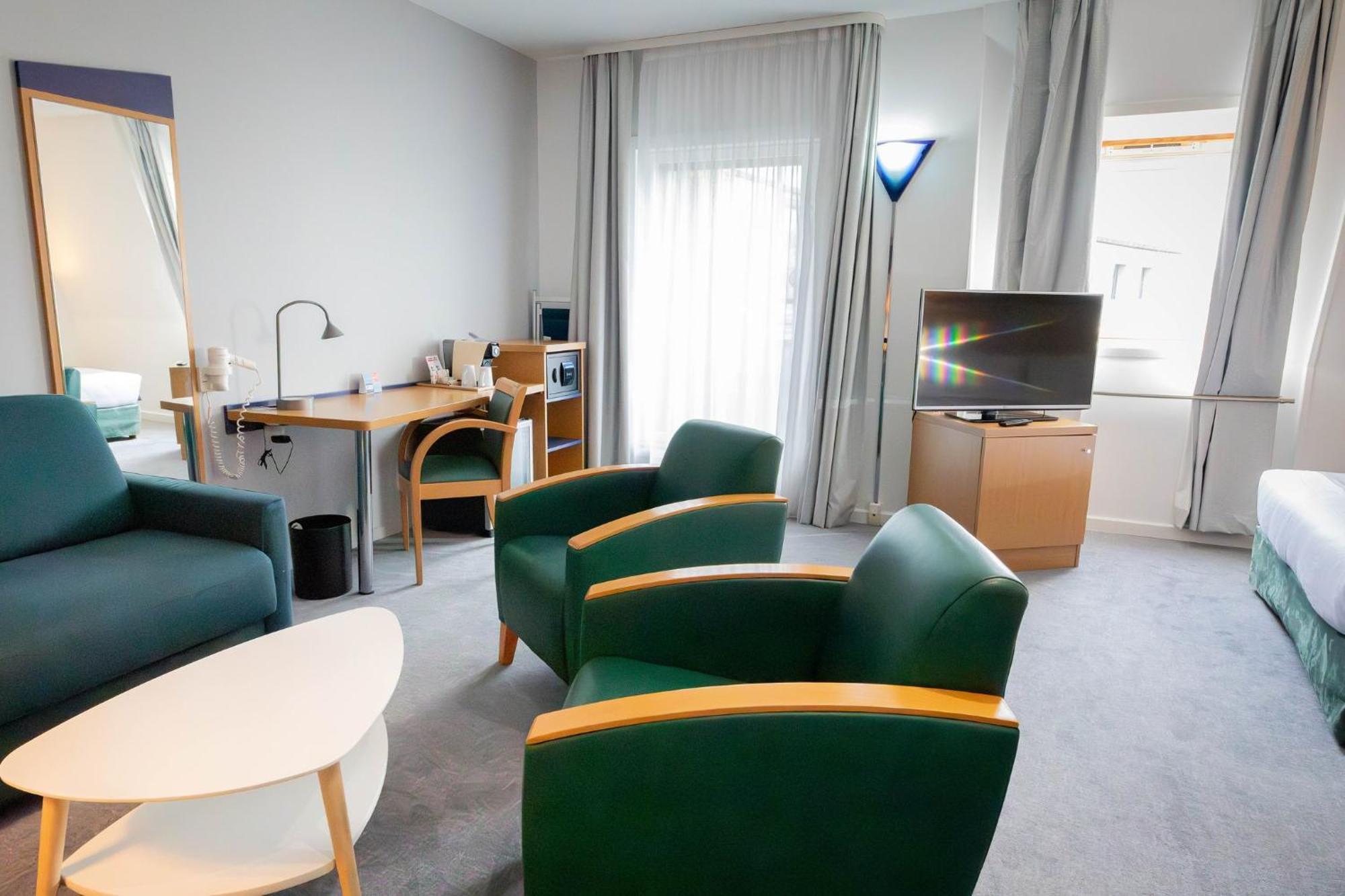 Holiday Inn Express Arras, An Ihg Hotel Εξωτερικό φωτογραφία