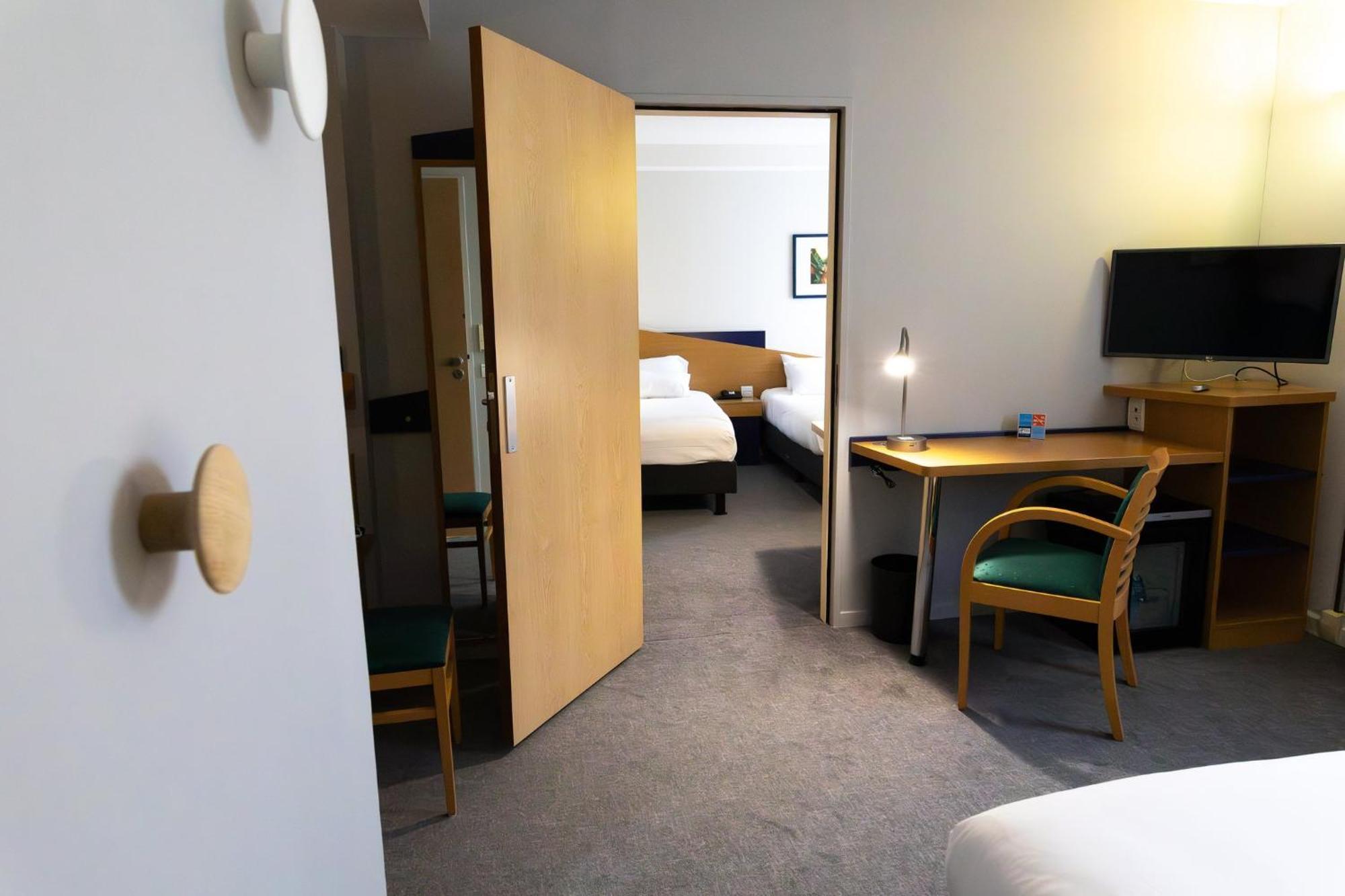 Holiday Inn Express Arras By Ihg Εξωτερικό φωτογραφία