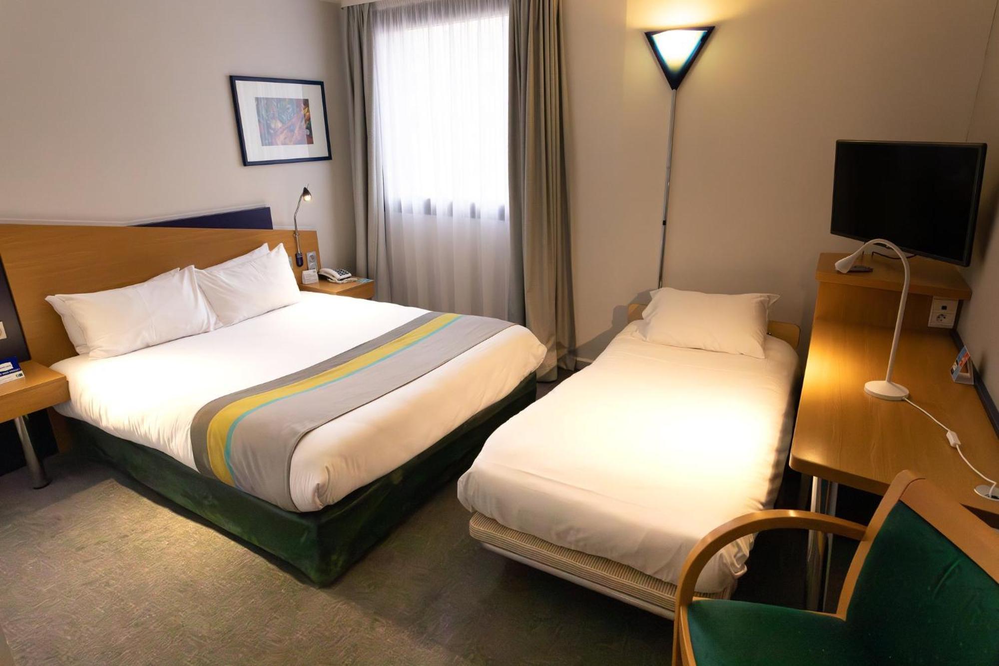 Holiday Inn Express Arras, An Ihg Hotel Εξωτερικό φωτογραφία