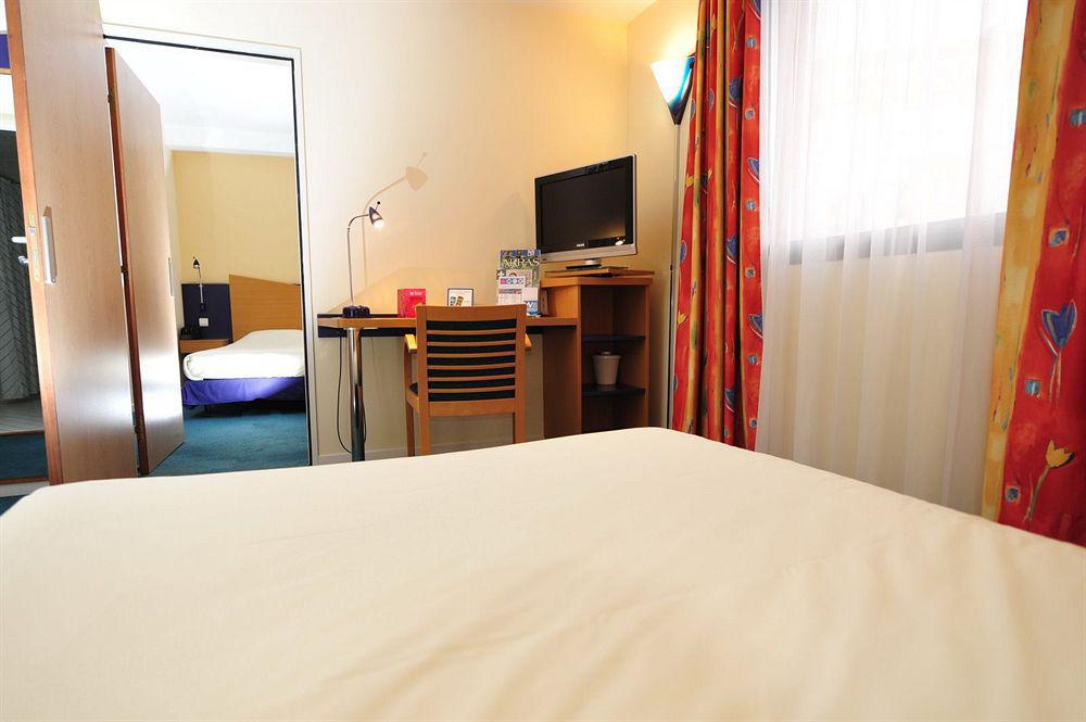 Holiday Inn Express Arras By Ihg Δωμάτιο φωτογραφία